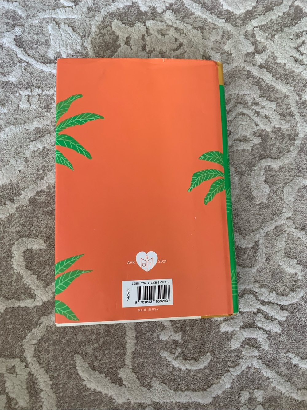 Emily Henry People We Meet on Vacation Hard Cover Book - Romance Novel - Picture 4 of 4